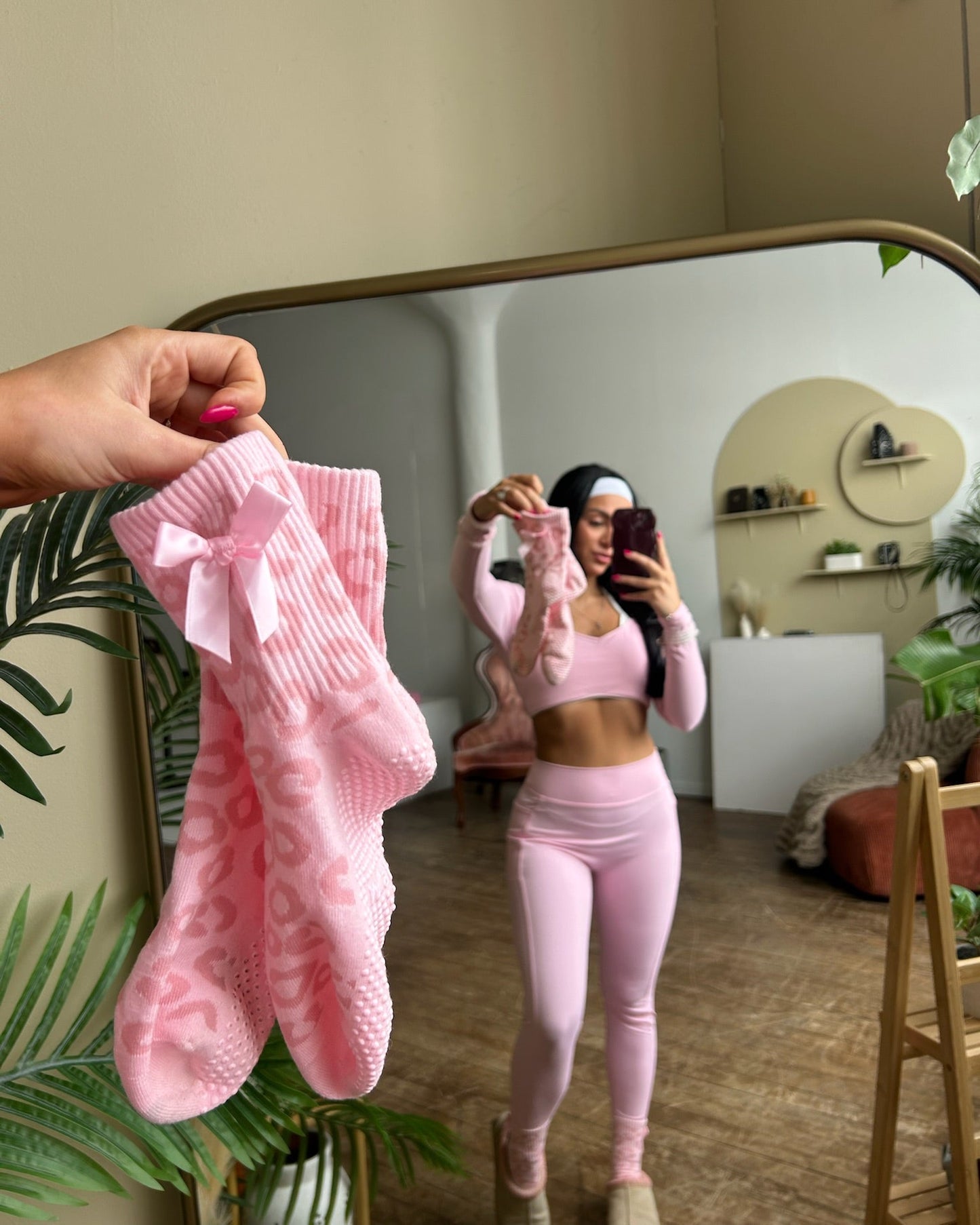 Blush Leopard Grip Sock