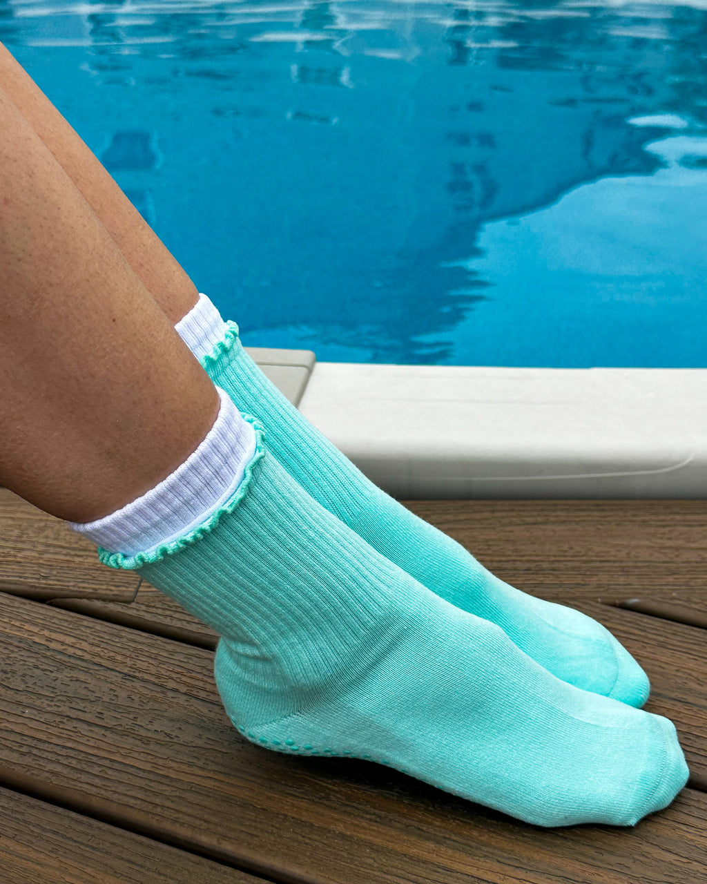 The Double Layered Grip Sock – Poolside